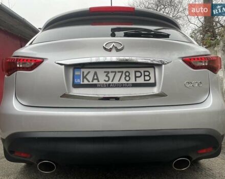 Серый Инфинити QX70, объемом двигателя 3.7 л и пробегом 122 тыс. км за 15500 $, фото 5 на Automoto.ua