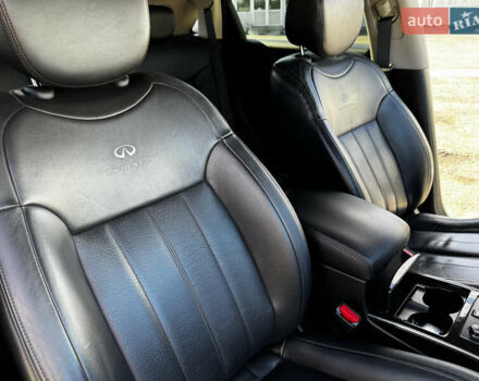 Серый Инфинити QX70, объемом двигателя 3.7 л и пробегом 121 тыс. км за 14700 $, фото 48 на Automoto.ua