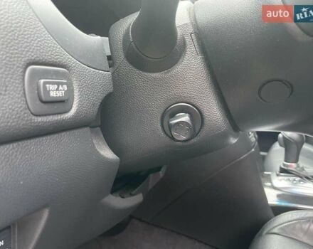 Серый Инфинити QX70, объемом двигателя 3.7 л и пробегом 122 тыс. км за 15500 $, фото 15 на Automoto.ua