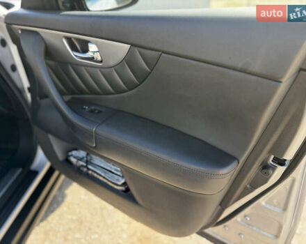 Серый Инфинити QX70, объемом двигателя 3.7 л и пробегом 121 тыс. км за 14700 $, фото 45 на Automoto.ua