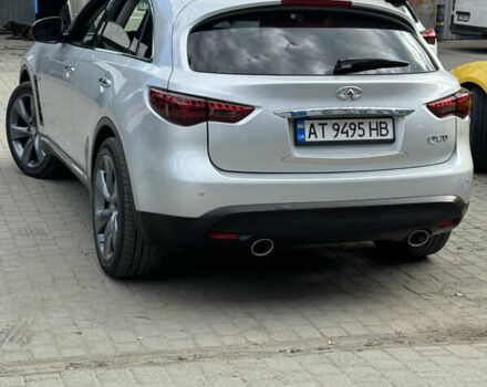 Серый Инфинити QX70, объемом двигателя 3.7 л и пробегом 195 тыс. км за 17200 $, фото 4 на Automoto.ua