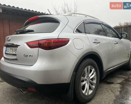 Серый Инфинити QX70, объемом двигателя 3.7 л и пробегом 122 тыс. км за 15500 $, фото 3 на Automoto.ua