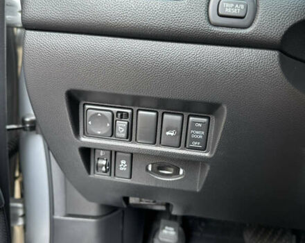 Серый Инфинити QX70, объемом двигателя 3.7 л и пробегом 195 тыс. км за 17200 $, фото 22 на Automoto.ua