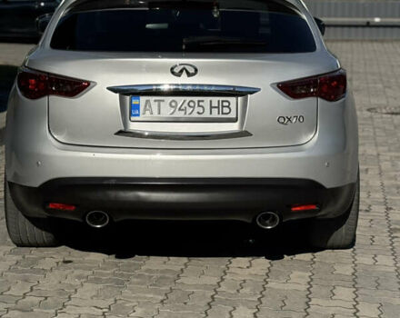 Серый Инфинити QX70, объемом двигателя 3.7 л и пробегом 195 тыс. км за 17200 $, фото 6 на Automoto.ua