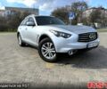Серый Инфинити QX70, объемом двигателя 3.7 л и пробегом 97 тыс. км за 16000 $, фото 3 на Automoto.ua