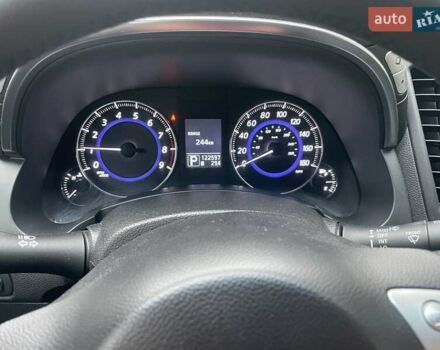 Серый Инфинити QX70, объемом двигателя 3.7 л и пробегом 122 тыс. км за 15500 $, фото 29 на Automoto.ua