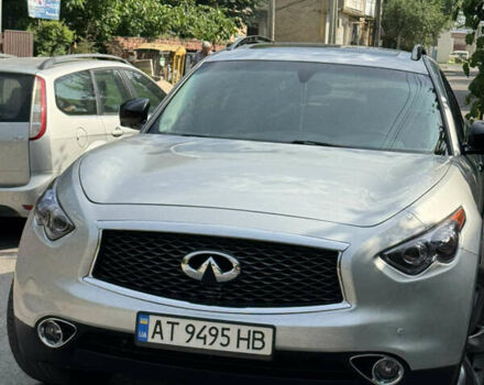 Серый Инфинити QX70, объемом двигателя 3.7 л и пробегом 195 тыс. км за 17200 $, фото 7 на Automoto.ua