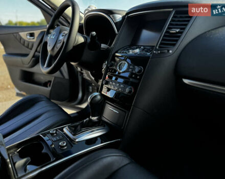 Серый Инфинити QX70, объемом двигателя 3.7 л и пробегом 121 тыс. км за 14700 $, фото 39 на Automoto.ua