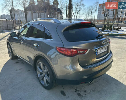 Серый Инфинити QX70, объемом двигателя 3.7 л и пробегом 90 тыс. км за 20000 $, фото 10 на Automoto.ua