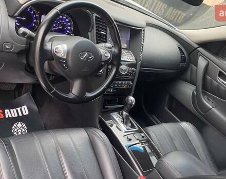 Серый Инфинити QX70, объемом двигателя 3.7 л и пробегом 163 тыс. км за 15500 $, фото 12 на Automoto.ua