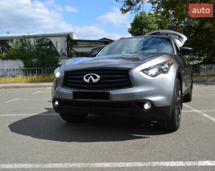 Сірий Інфініті QX70, об'ємом двигуна 3.7 л та пробігом 181 тис. км за 18300 $, фото 24 на Automoto.ua