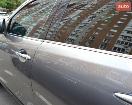 Сірий Інфініті QX70, об'ємом двигуна 3.7 л та пробігом 181 тис. км за 18300 $, фото 8 на Automoto.ua