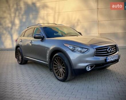 Серый Инфинити QX70, объемом двигателя 3.7 л и пробегом 116 тыс. км за 14900 $, фото 2 на Automoto.ua