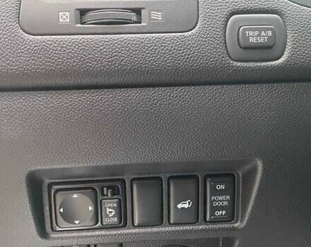 Серый Инфинити QX70, объемом двигателя 3.7 л и пробегом 163 тыс. км за 15500 $, фото 18 на Automoto.ua