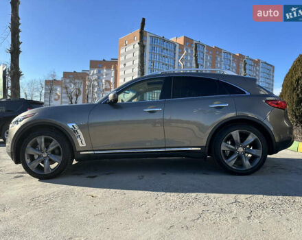 Серый Инфинити QX70, объемом двигателя 3.7 л и пробегом 90 тыс. км за 20000 $, фото 12 на Automoto.ua
