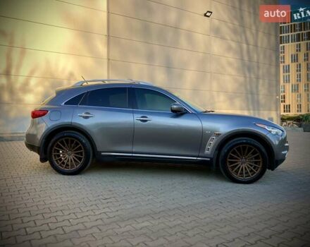 Серый Инфинити QX70, объемом двигателя 3.7 л и пробегом 116 тыс. км за 14900 $, фото 1 на Automoto.ua