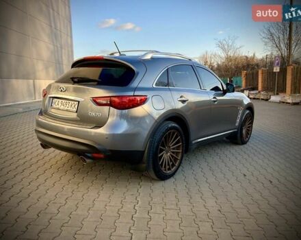 Серый Инфинити QX70, объемом двигателя 3.7 л и пробегом 116 тыс. км за 14900 $, фото 6 на Automoto.ua