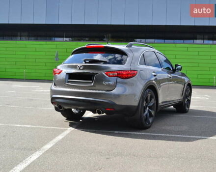 Сірий Інфініті QX70, об'ємом двигуна 3.7 л та пробігом 181 тис. км за 18300 $, фото 1 на Automoto.ua