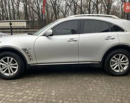 Серый Инфинити QX70, объемом двигателя 3.7 л и пробегом 163 тыс. км за 15500 $, фото 5 на Automoto.ua