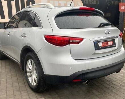Серый Инфинити QX70, объемом двигателя 3.7 л и пробегом 163 тыс. км за 15500 $, фото 6 на Automoto.ua