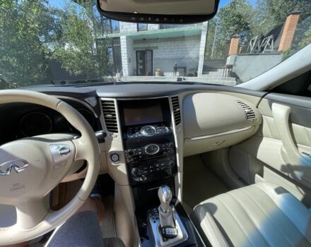 Серый Инфинити QX70, объемом двигателя 3.7 л и пробегом 373 тыс. км за 16000 $, фото 23 на Automoto.ua