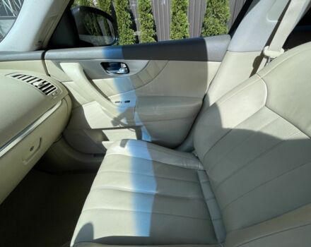 Серый Инфинити QX70, объемом двигателя 3.7 л и пробегом 373 тыс. км за 16000 $, фото 12 на Automoto.ua