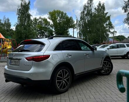 Сірий Інфініті QX70, об'ємом двигуна 3 л та пробігом 170 тис. км за 22500 $, фото 7 на Automoto.ua