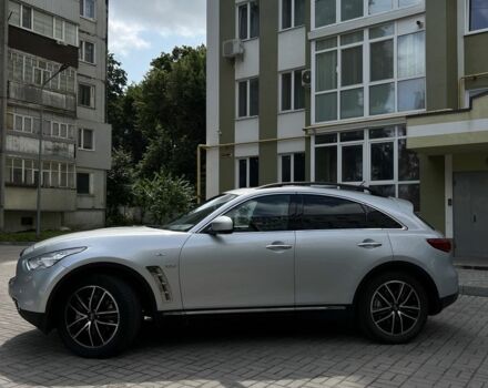 Сірий Інфініті QX70, об'ємом двигуна 3 л та пробігом 170 тис. км за 21500 $, фото 6 на Automoto.ua