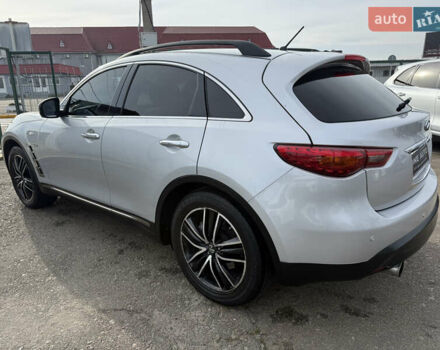 Серый Инфинити QX70, объемом двигателя 2.99 л и пробегом 181 тыс. км за 19990 $, фото 4 на Automoto.ua