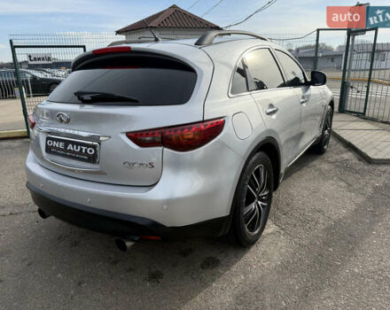 Серый Инфинити QX70, объемом двигателя 2.99 л и пробегом 181 тыс. км за 19990 $, фото 6 на Automoto.ua