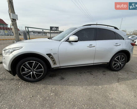 Серый Инфинити QX70, объемом двигателя 2.99 л и пробегом 181 тыс. км за 19990 $, фото 3 на Automoto.ua