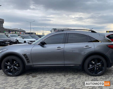 Серый Инфинити QX70, объемом двигателя 3 л и пробегом 209 тыс. км за 24800 $, фото 3 на Automoto.ua
