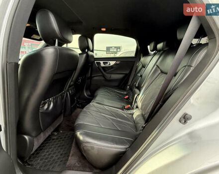 Серый Инфинити QX70, объемом двигателя 2.99 л и пробегом 181 тыс. км за 19990 $, фото 14 на Automoto.ua