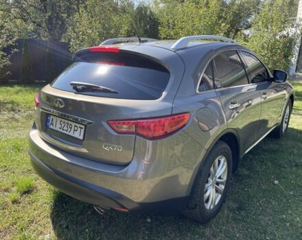 Серый Инфинити QX70, объемом двигателя 3.7 л и пробегом 373 тыс. км за 16000 $, фото 3 на Automoto.ua