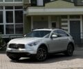 Сірий Інфініті QX70, об'ємом двигуна 3 л та пробігом 170 тис. км за 21500 $, фото 4 на Automoto.ua