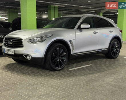 Серый Инфинити QX70, объемом двигателя 3.7 л и пробегом 172 тыс. км за 16500 $, фото 3 на Automoto.ua