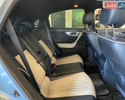 Серый Инфинити QX70, объемом двигателя 3.7 л и пробегом 70 тыс. км за 26900 $, фото 30 на Automoto.ua