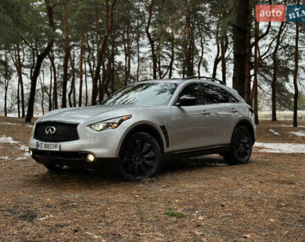 Серый Инфинити QX70, объемом двигателя 3.7 л и пробегом 120 тыс. км за 20000 $, фото 15 на Automoto.ua