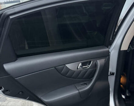 Серый Инфинити QX70, объемом двигателя 3.7 л и пробегом 172 тыс. км за 16500 $, фото 21 на Automoto.ua