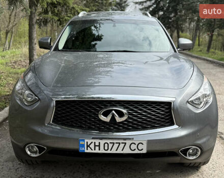 Серый Инфинити QX70, объемом двигателя 3.7 л и пробегом 64 тыс. км за 23900 $, фото 2 на Automoto.ua