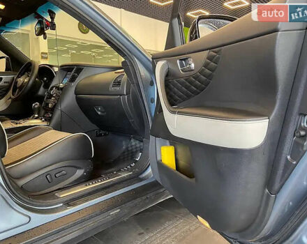 Серый Инфинити QX70, объемом двигателя 3.7 л и пробегом 70 тыс. км за 26900 $, фото 33 на Automoto.ua