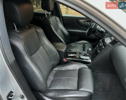 Серый Инфинити QX70, объемом двигателя 3.7 л и пробегом 120 тыс. км за 20000 $, фото 26 на Automoto.ua