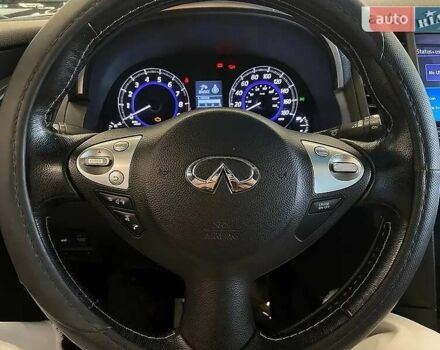 Серый Инфинити QX70, объемом двигателя 3.7 л и пробегом 70 тыс. км за 26900 $, фото 8 на Automoto.ua