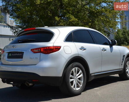 Серый Инфинити QX70, объемом двигателя 3.7 л и пробегом 94 тыс. км за 20499 $, фото 8 на Automoto.ua