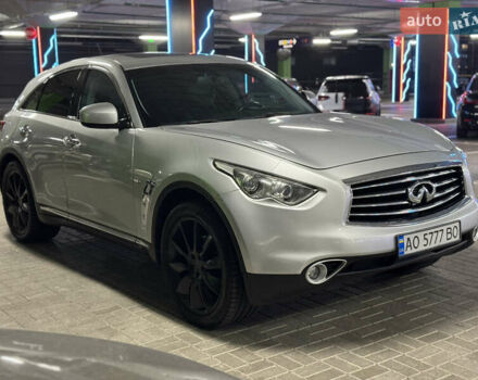 Серый Инфинити QX70, объемом двигателя 3.7 л и пробегом 172 тыс. км за 16500 $, фото 2 на Automoto.ua