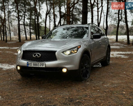 Серый Инфинити QX70, объемом двигателя 3.7 л и пробегом 120 тыс. км за 20000 $, фото 16 на Automoto.ua