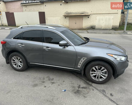 Сірий Інфініті QX70, об'ємом двигуна 3.7 л та пробігом 75 тис. км за 21500 $, фото 3 на Automoto.ua