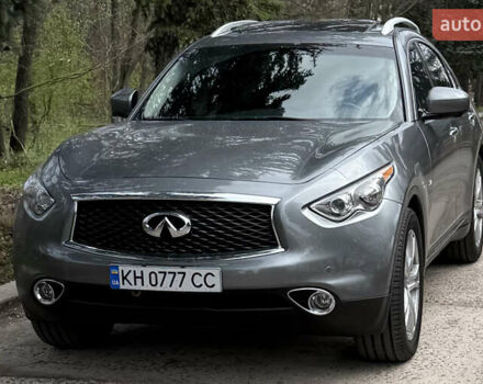 Серый Инфинити QX70, объемом двигателя 3.7 л и пробегом 64 тыс. км за 23900 $, фото 3 на Automoto.ua