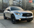 Серый Инфинити QX70, объемом двигателя 3.7 л и пробегом 120 тыс. км за 20000 $, фото 1 на Automoto.ua
