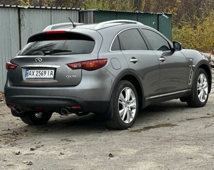 Серый Инфинити QX70, объемом двигателя 3.7 л и пробегом 82 тыс. км за 18999 $, фото 3 на Automoto.ua